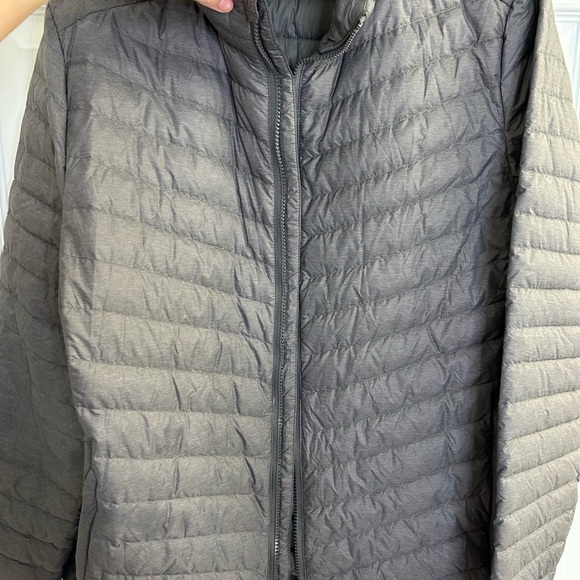 32 Degree Heat Black Ultra Light Full Zip Puffer Jacket Men’s Size M Gray Down - Picture 5 of 10